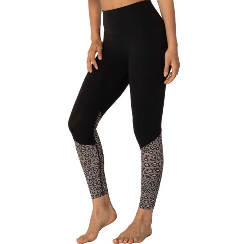Beyond Yoga‎ Back Me Up Cropped Leggings XS Black Leopard Print Pilates Gym EUC